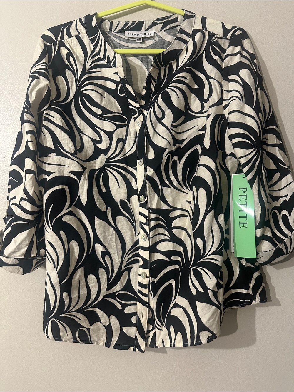 NWT Sara Michelle Black & White Swirl Print Petite Button-Down Top PM